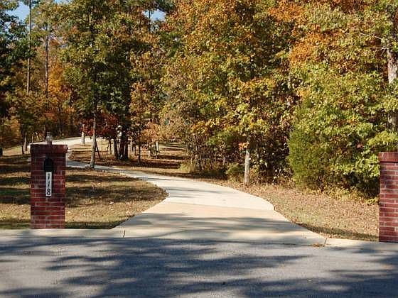 1st image of 118 Lake Forest Shores Ter
