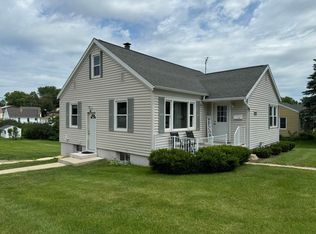 518 W Division St, Dodgeville, WI 53533