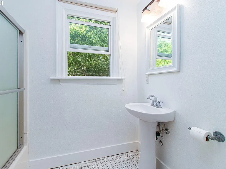 7454 N Haven Ave — Photo 9