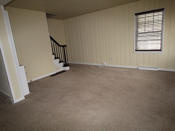5th image of 972 Chambers Cir