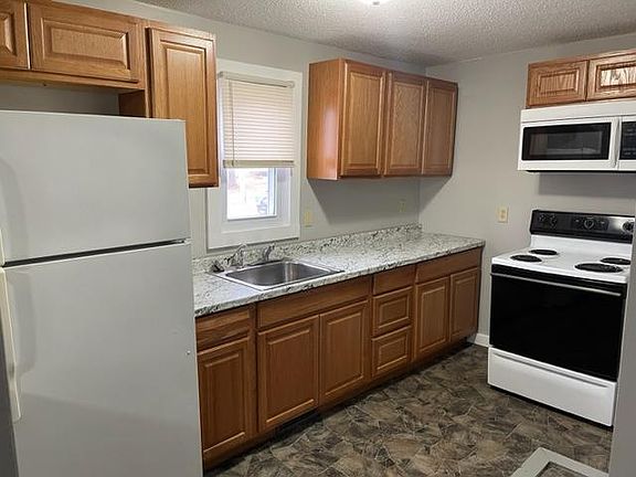 4th image of 315 W Scott St
