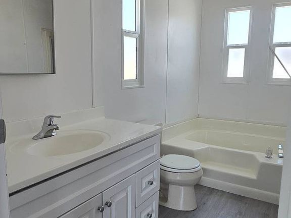 5th image of 3825 Crestmore Rd #372