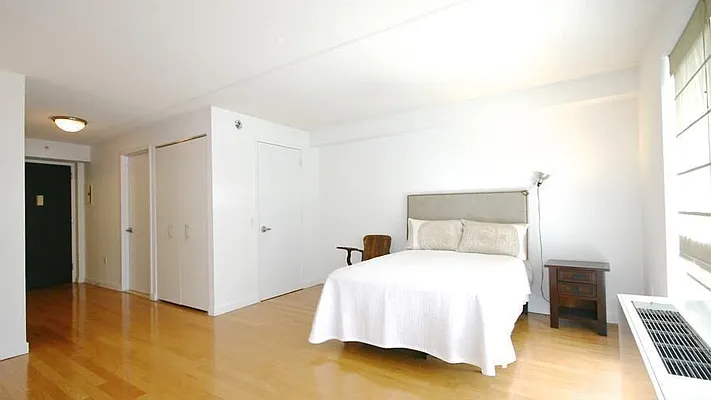 Rented by Douglas Elliman | media 13