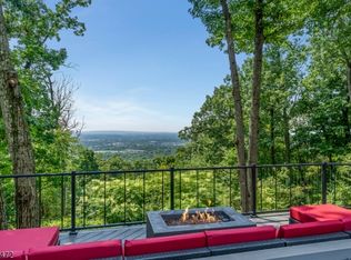 1750 Mountain Top Rd, Bridgewater, NJ 08807