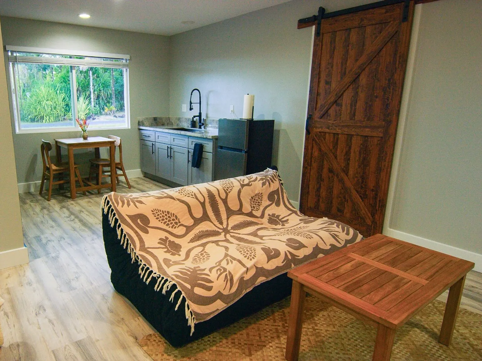 New modern studio with one bath — Photo 3