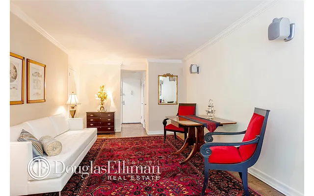 Sold by Douglas Elliman | media 20