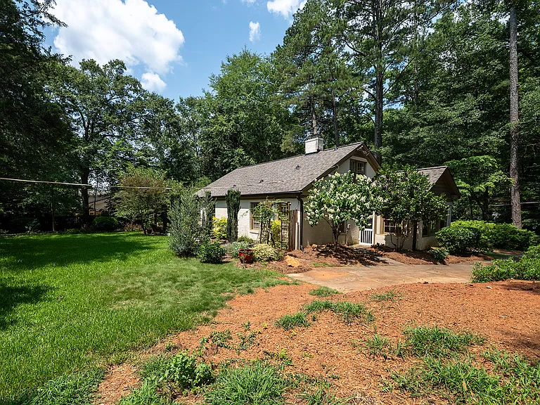 321 Milledge Hts — Photo 48