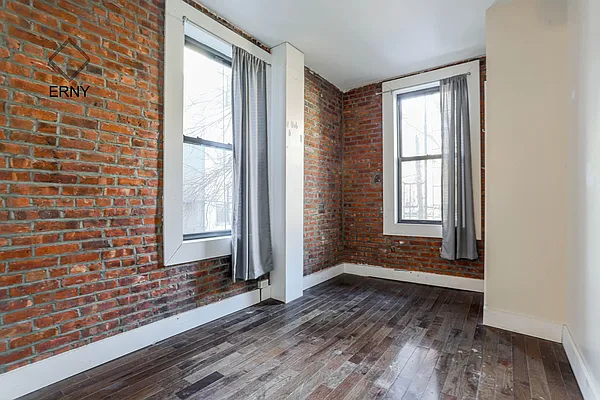 Rented by ERNY LLC | media 13