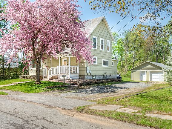 3rd image of 98 Morse Ave