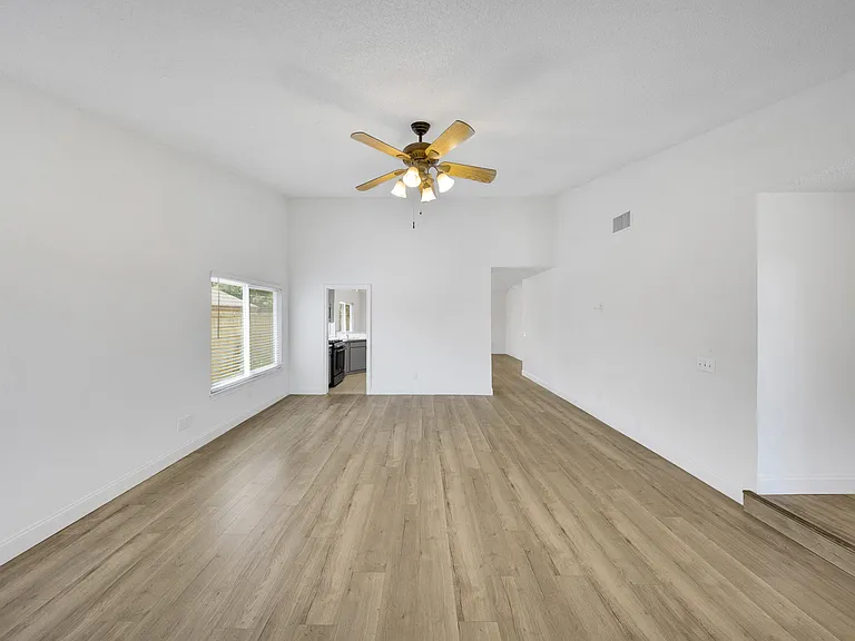 7750 Perlite Ave — Photo 3