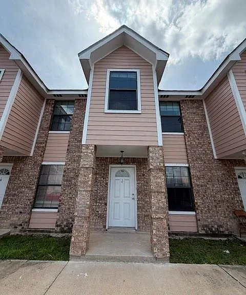 2218 S Tourist Dr #C — Photo 1