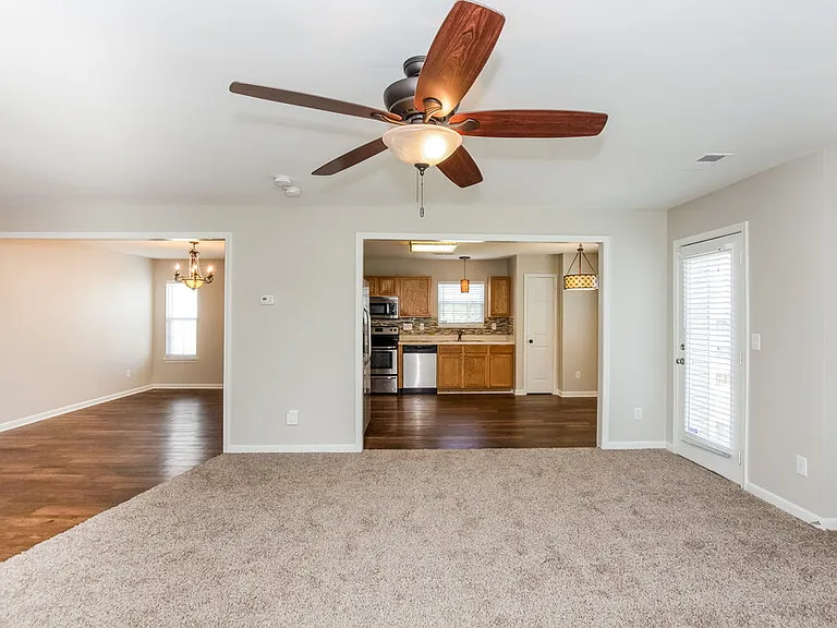 11909 Aubreywood Dr — Photo 3