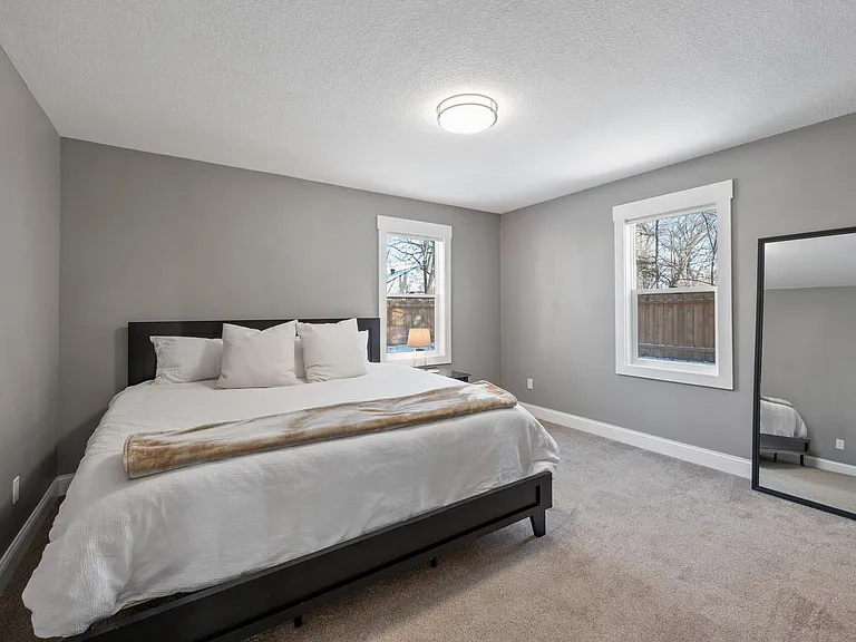 South Ln — Photo 15