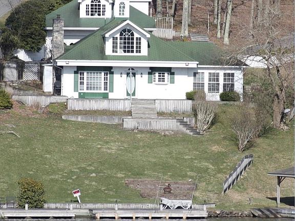 2nd image of 231 Flat Top Lake Rd