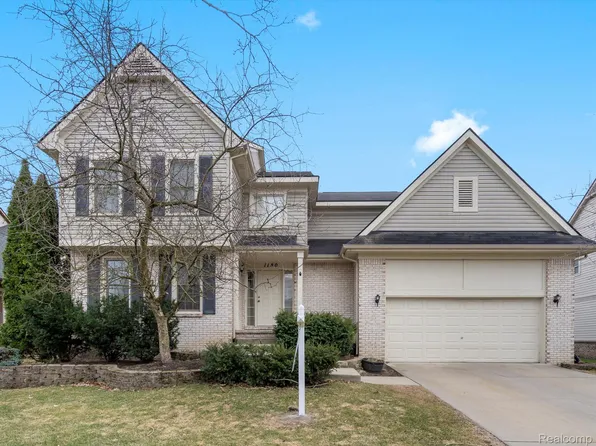 1180 Trailside Blvd, Wixom, MI 48393