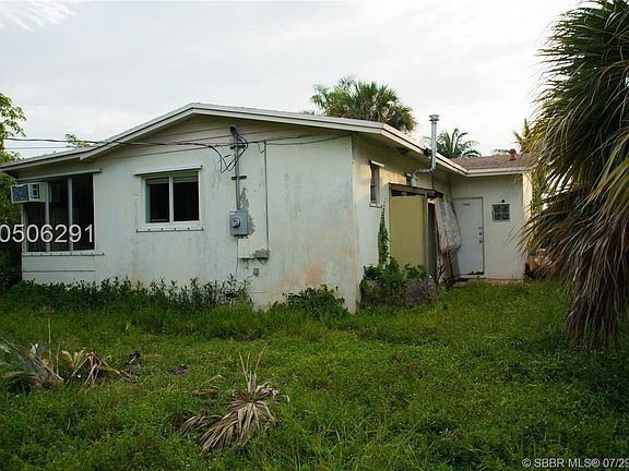 5th image of 1002 S L St