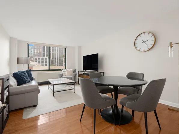 295 Greenwich St, New York, NY
