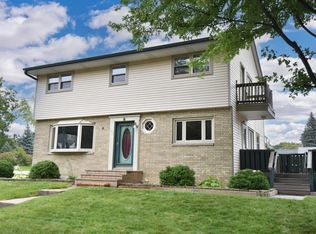 1305 16th Ave, South Milwaukee, WI 53172