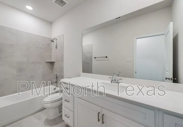 309 Amenduni Ln — Photo 16