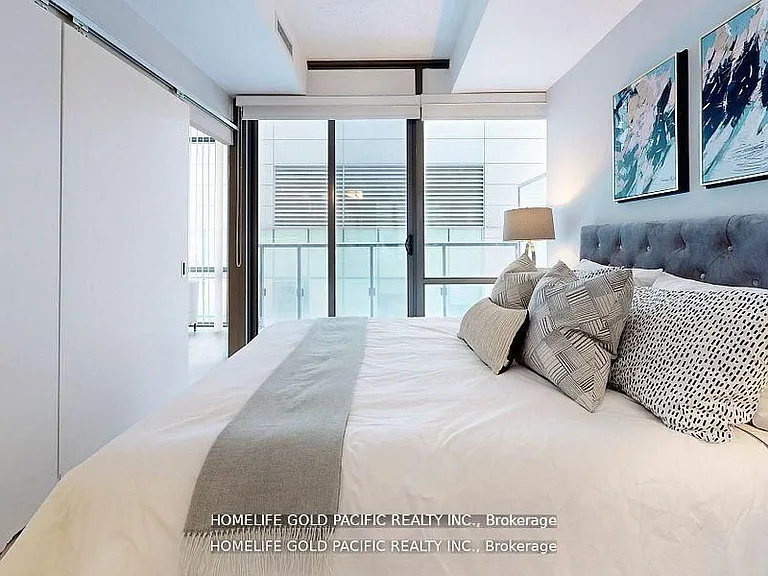 832 Bay St #1202 — Photo 16