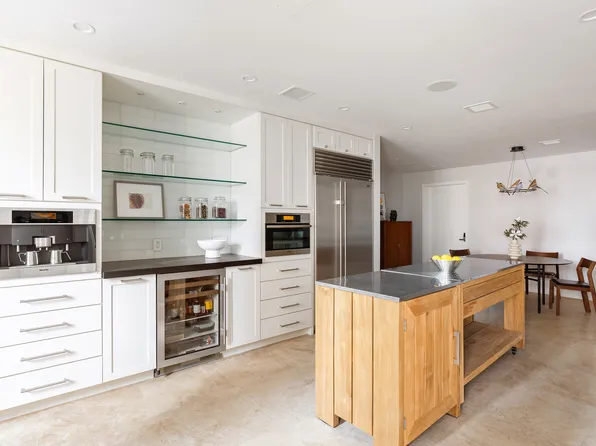 180 East 79th Street image 4 of 11