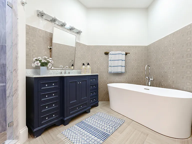 515 Center St #2 — Photo 9