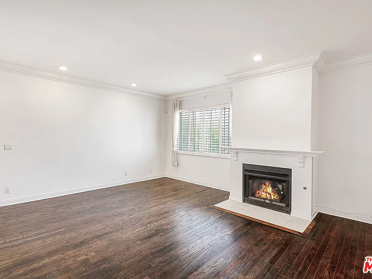 315 N Swall Dr #303 — Photo 5