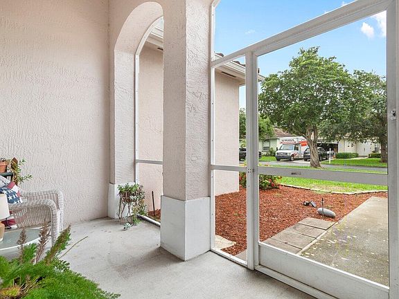 4th image of 3035 SE 7th Place