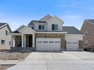 144 E Zinfandel Ln, Vineyard, UT 84059
