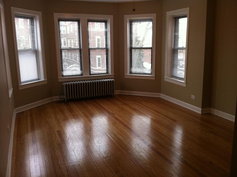 1st image of 6418 N Albany Ave APT 2