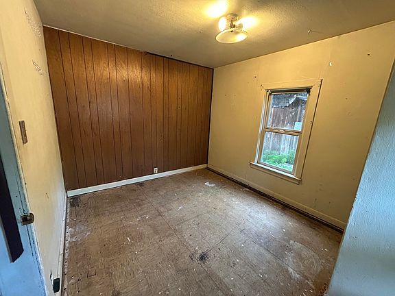 5th image of 2006 Carson Woods Rd