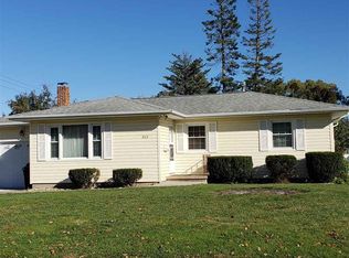 915 Minnesota St, Waterloo, IA 50702