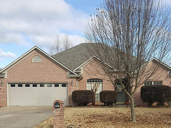 2nd image of 2840 Stone Wood Dr