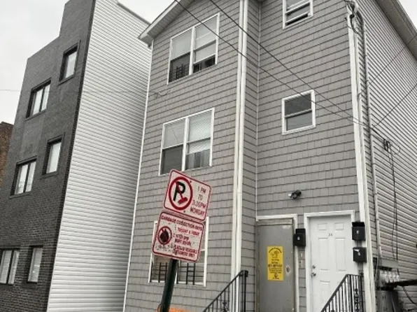 34 Auburn St, Paterson City, NJ 07501