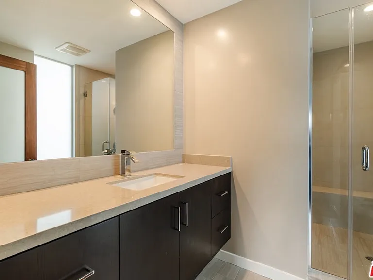 3423 Scadlock Ln — Photo 2