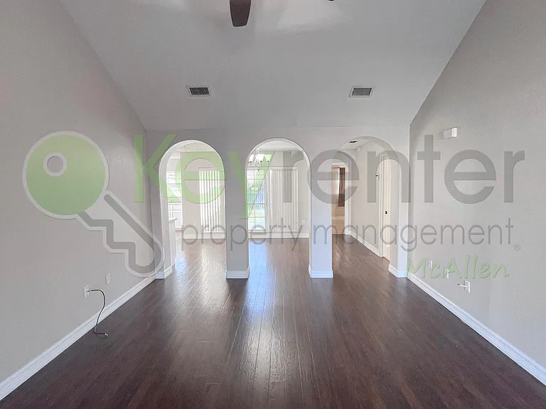 1204 E Rio Vista Ave — Photo 22