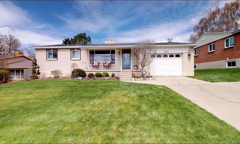 1st image of 3023 E Lajoya Dr