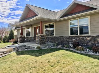 1609 6th Ave W, Williston, ND 58801