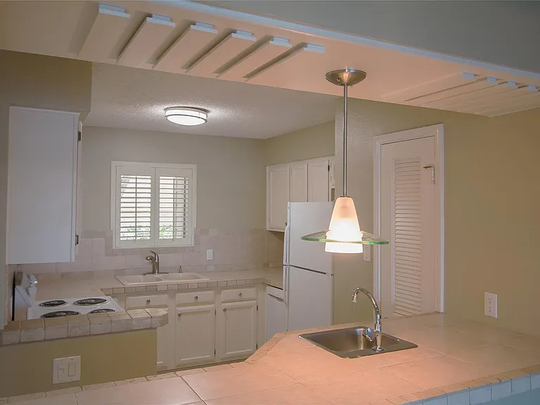 202 Lakeview Ter #H — Photo 11