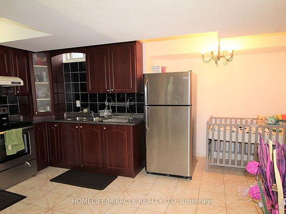 4th image of 26 Briardale Rd #Basement