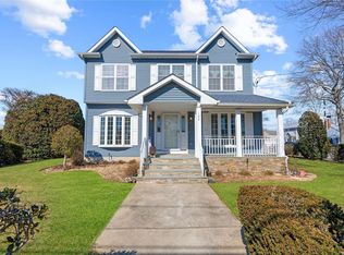 100 Haff Ave, Bellmore, NY 11710