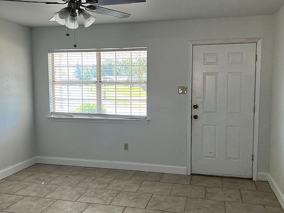 5th image of 399 Highland Dr