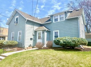 317 N 3rd St, Watertown, WI 53094