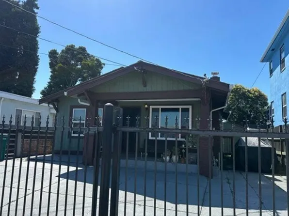 2474 Seminary Ave, Oakland, CA 94605
