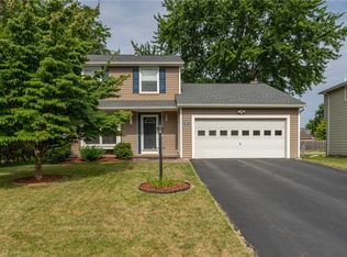 87 Woodsmeadow Ln, Rochester, NY 14623