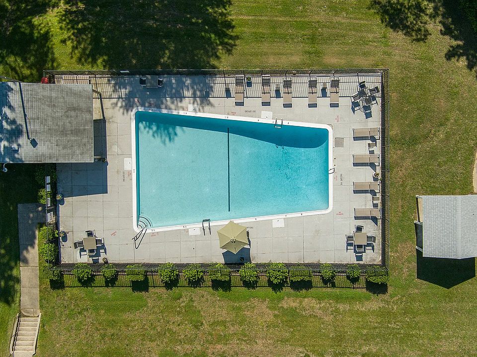 Resort Style Pool