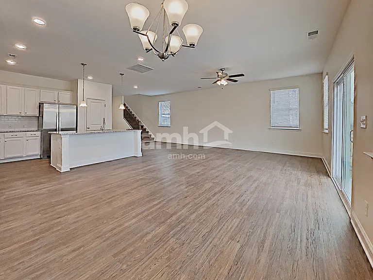 125 Hamilton Park Dr — Photo 7