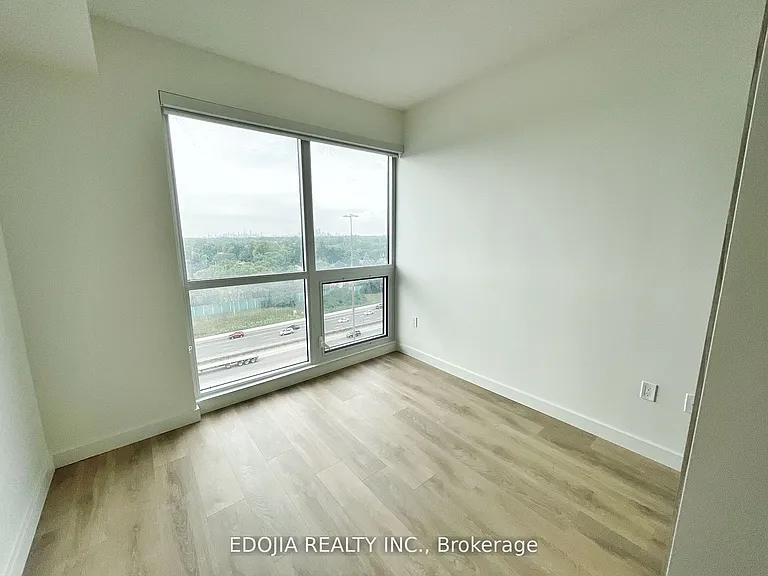 85 McMahon Dr #1506 — Photo 16