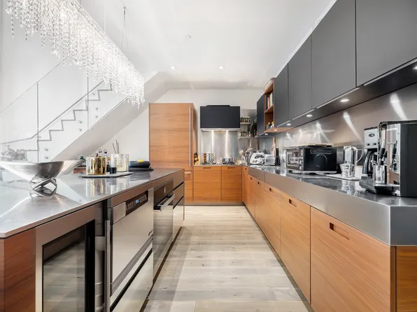 15 Renwick Street image 3 of 27