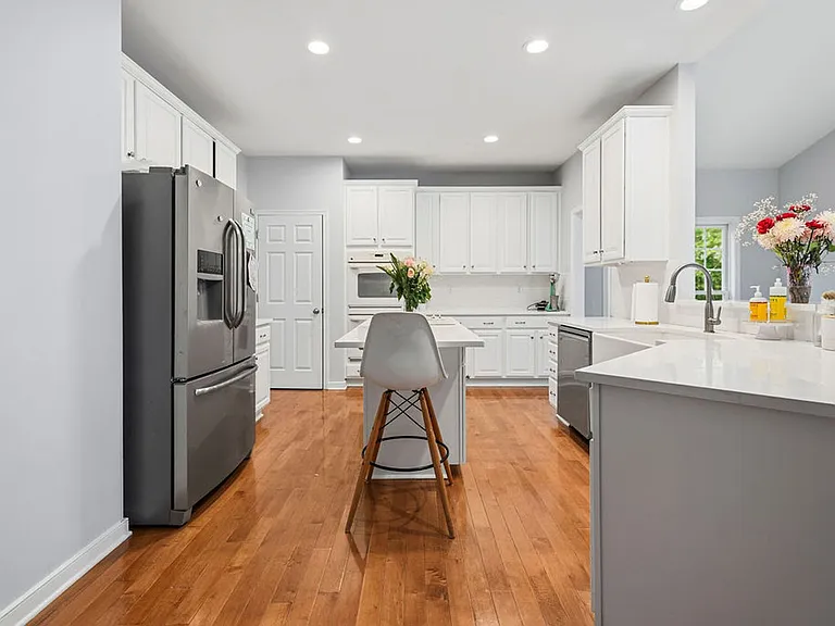 9388 Ottoway Ct — Photo 9